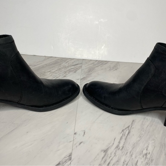 Born Reece Black Leather Bootie 10M - Picture 6 of 15